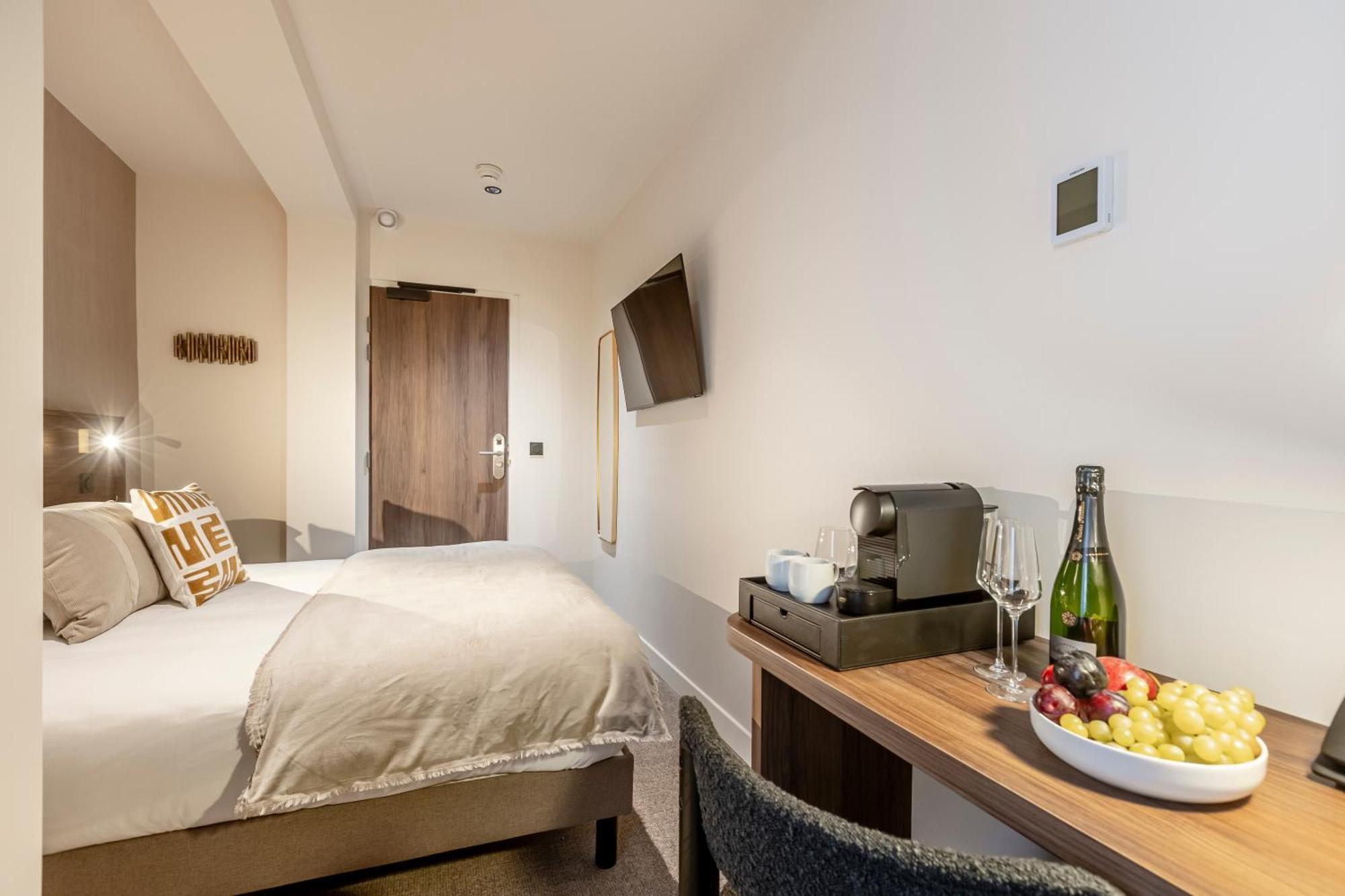 Le Madame By Sweett Hotel Paris Phòng bức ảnh