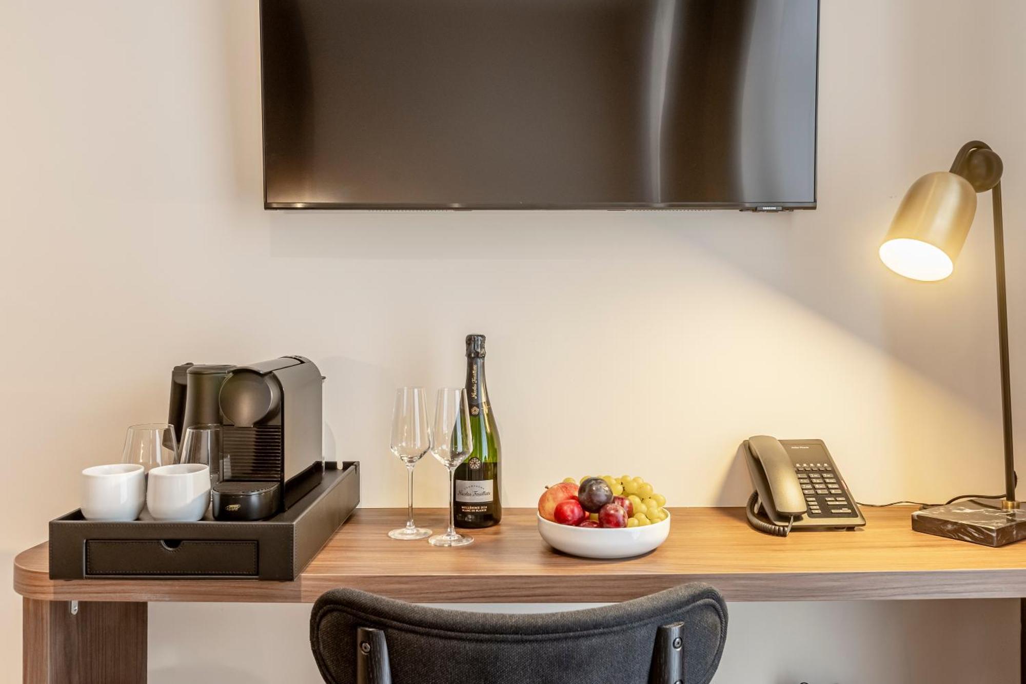 Le Madame By Sweett Hotel Paris Phòng bức ảnh